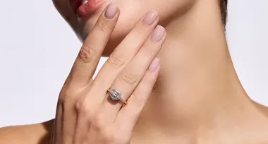 Jaki kształt kamienia wybrać do pierścionka zaręczynowego?