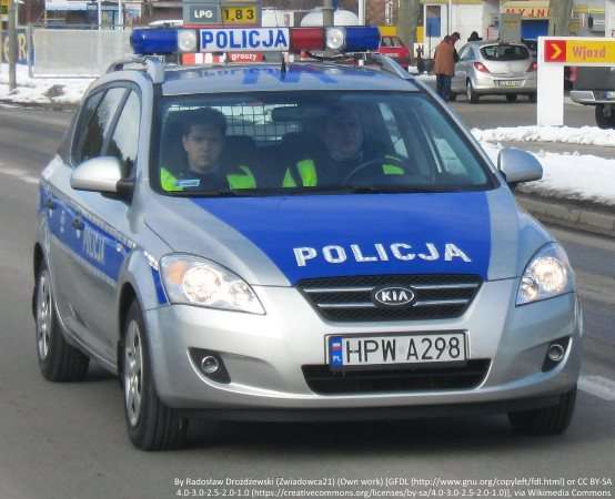 KPP w Wejherowie: Policjanci z Rumi odzyskali kradzione zegarki i zatrzymali sprawcę kradzieży