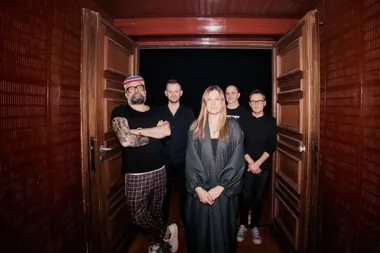 Grafika promocyjna wydarzenia Mikromusic w Wejherowie — koncert z trasy „Nie umiem tańczyć tour”