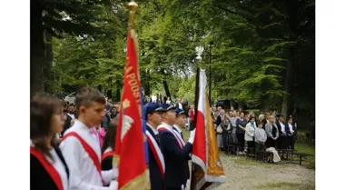 Ostatni odpust kalwaryjski w tym roku zgromadził szkolne delegacje
