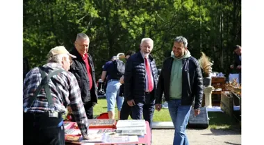 Skarby z drugiej ręki znów przyciągnęły tłum do Parku Miejskiego