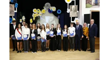 W SP 6 świętowano z patronem i nagrodami dla najzdolniejszych