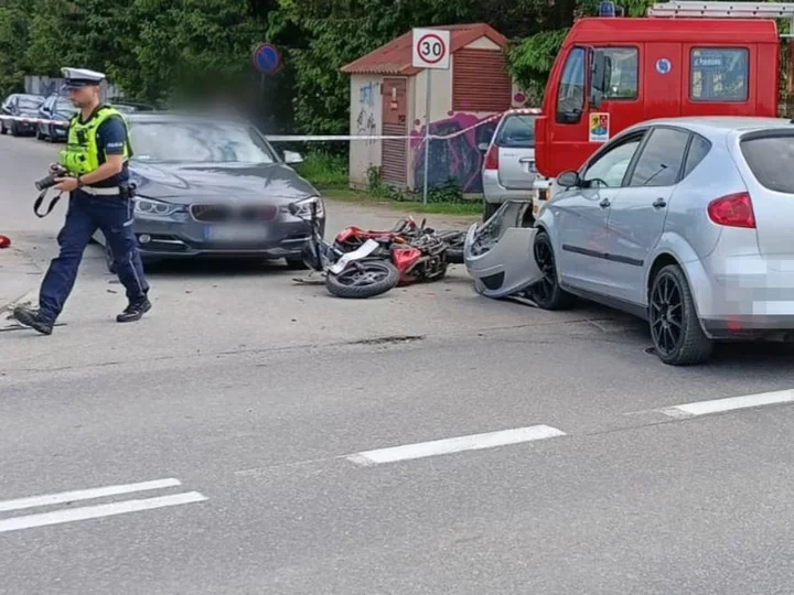 Jedna chwila i trzy pojazdy w Bolszewie. Motocyklista trafił do szpitala