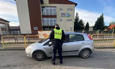 Nie tylko kierowcy byli pod lupą. Policjanci sprawdzali drogę do szkół w Wejherowie
