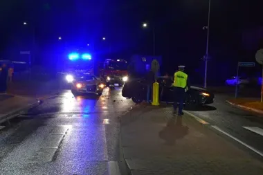 Zderzenie w Rumi po zmroku. Kierowca Audi trafił do szpitala