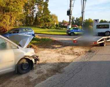 Dwie osoby w szpitalu po zderzeniu w Warznie. Policja zatrzymała prawo jazdy