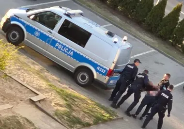 Awantura w Wejherowie skończyła się wejściem siłowym i walką o oddech niemowlęcia
