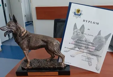 Wejherowski policjant i Luna najlepsi w województwie po trudnym teście
