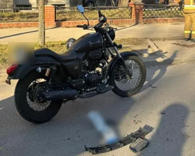 Wyjechała z posesji i wymusiła pierwszeństwo - motocyklista bez poważnych obrażeń, mandat 3 tys. zł