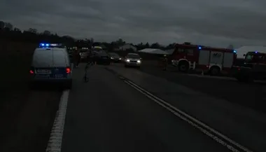 Błąd przy wyjeździe z drogi skończył się zderzeniem pod Wejherowem